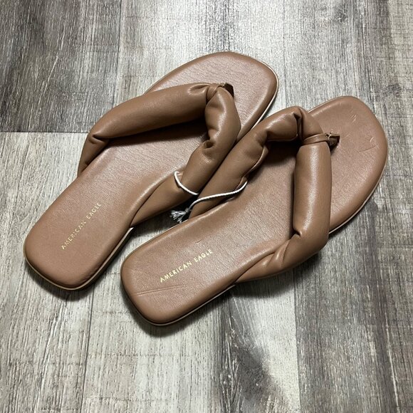 American Eagle Outfitters Shoes - American Eagle Puffer Strap Flat Thong Sandals Brown NWT Women's Size 10
